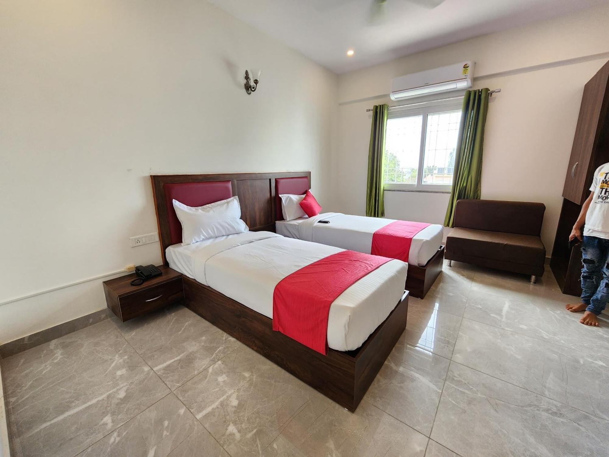 Hotel Dreams Inn Bangalore Esterno foto