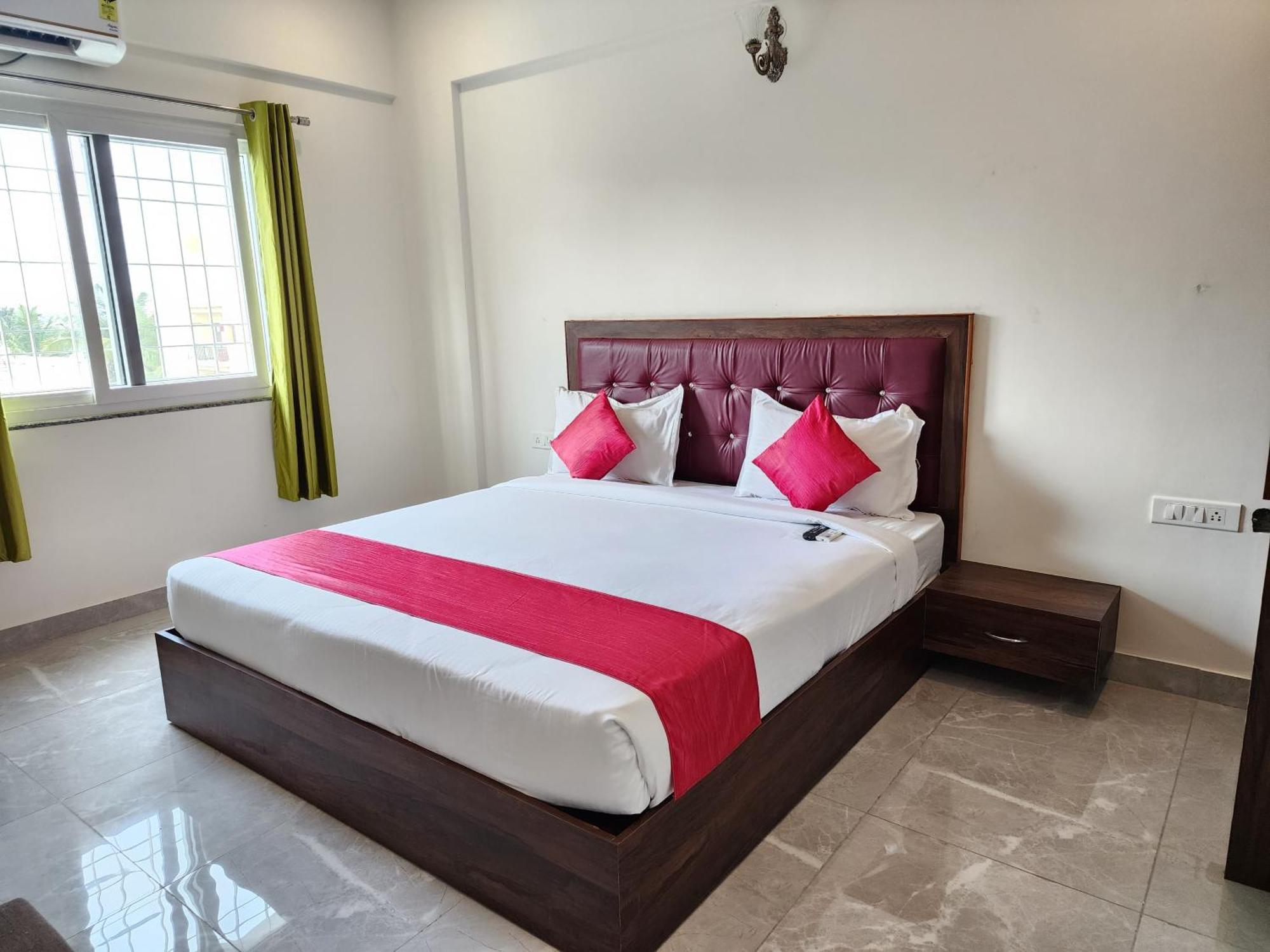 Hotel Dreams Inn Bangalore Esterno foto