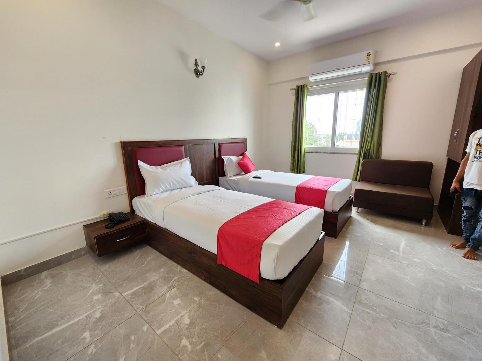 Hotel Dreams Inn Bangalore Esterno foto